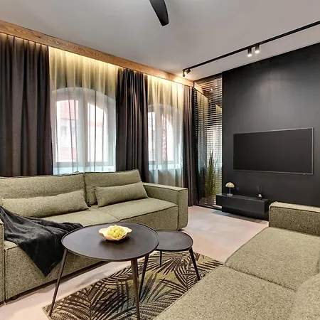 Granaria Deluxe By Downtown Aparthotel 3*